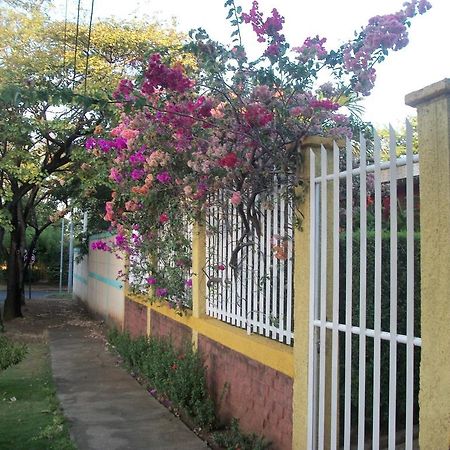 Hostal Casa Los Espinoza Managua Esterno foto
