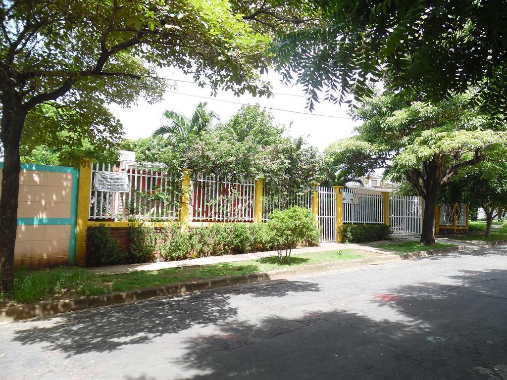 Hostal Casa Los Espinoza Managua Esterno foto