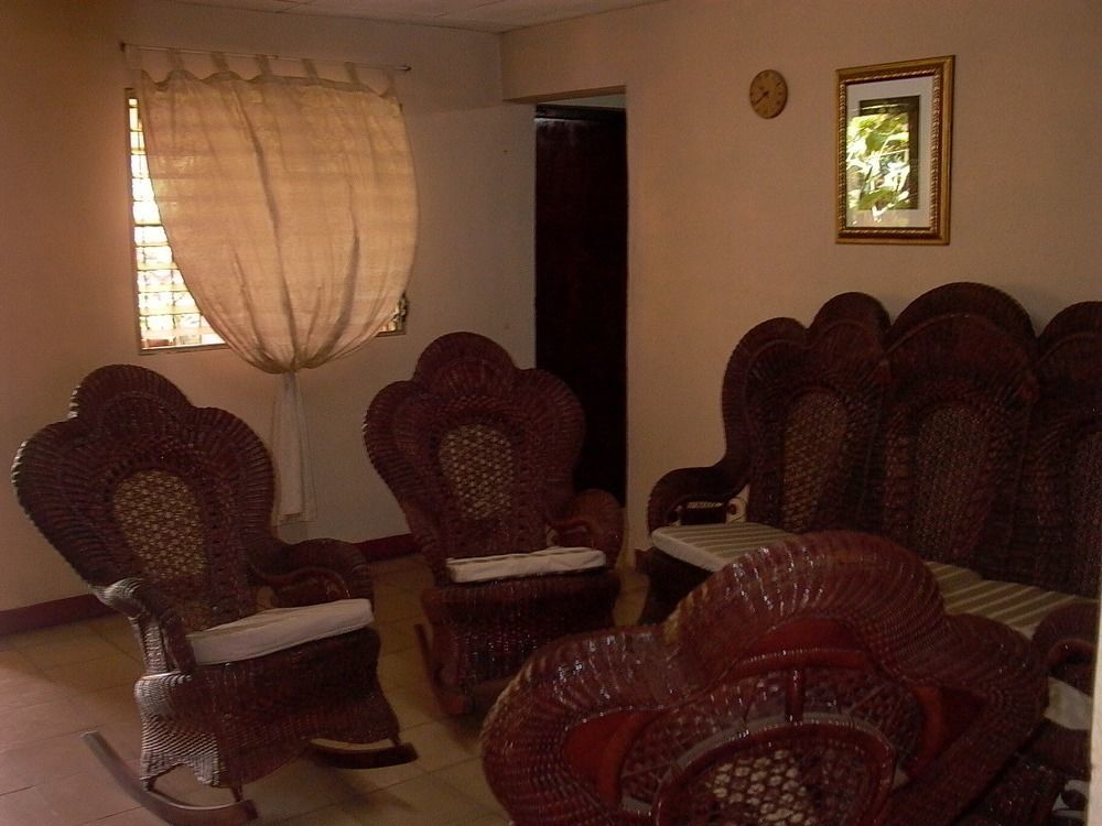 Hostal Casa Los Espinoza Managua Esterno foto