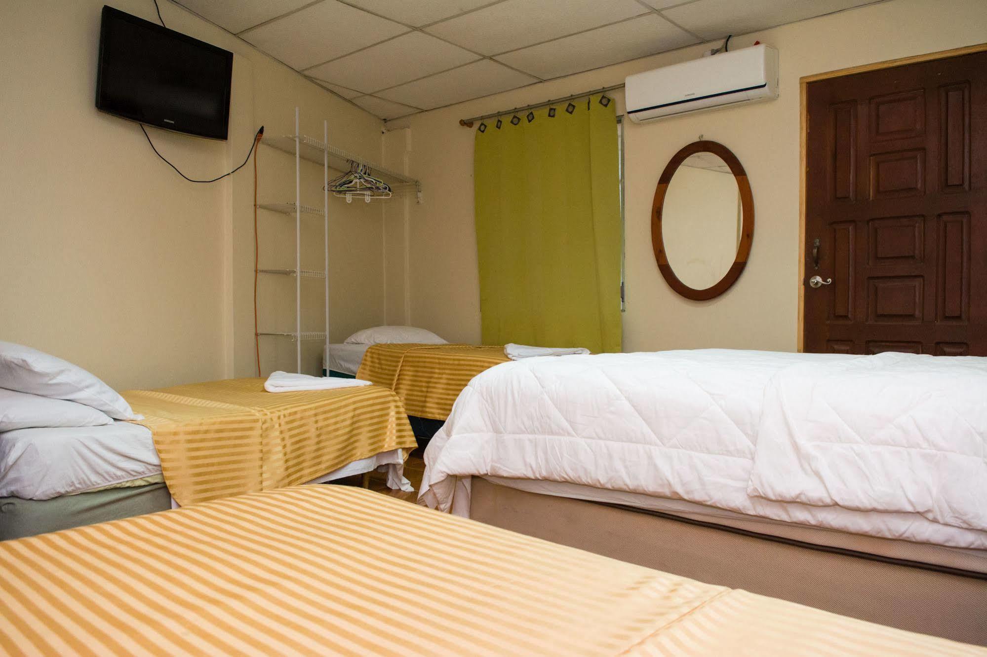 Hostal Casa Los Espinoza Managua Esterno foto